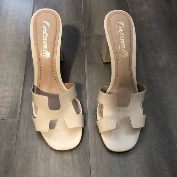 L'intervalle Shoes - l'intervalle nude open toe sandal size 8